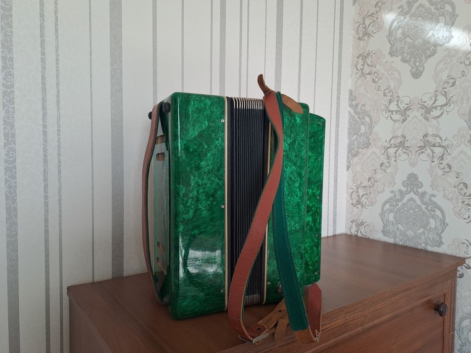 Продам баян ера 74 новий