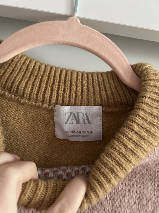 Sweter w chmurki Zara