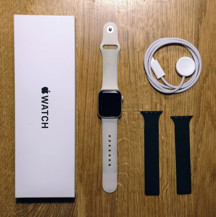 Apple Watch SE 3 GPS 40 mm Starlight Aluminium S/M