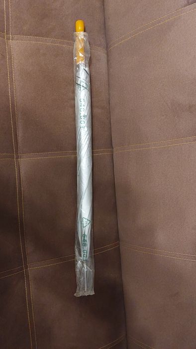 Duży srebrny parasol