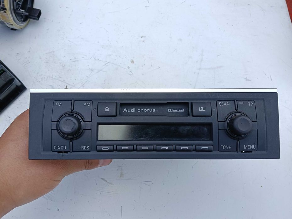 Oryginalne Radio Chorus Audi A4 b7 1 DIN Sprawne Fabryczne WYSYŁKA
