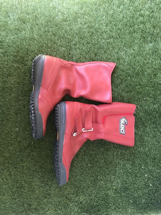 Botas novas para Mota, kart 39 / 40