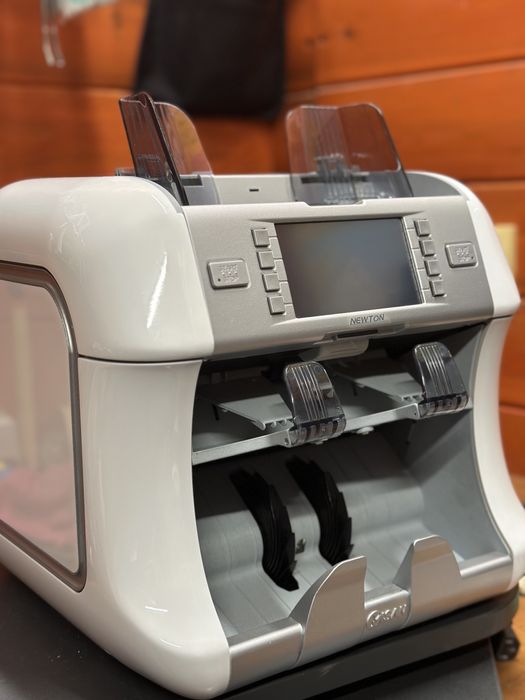 Счетчик для денег. Сортировщик банкнот купюр. Kisan, Magner, Hitachi