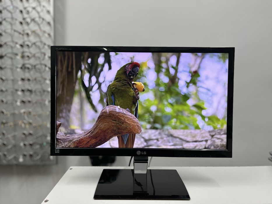 Монітор LG Flatron E2260T-PN
