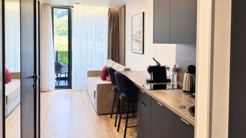 Статусна нерухомість у центрі Буковелю - готель GLACIER PREMIUM APARTMENTS. Вихід на спуск 14