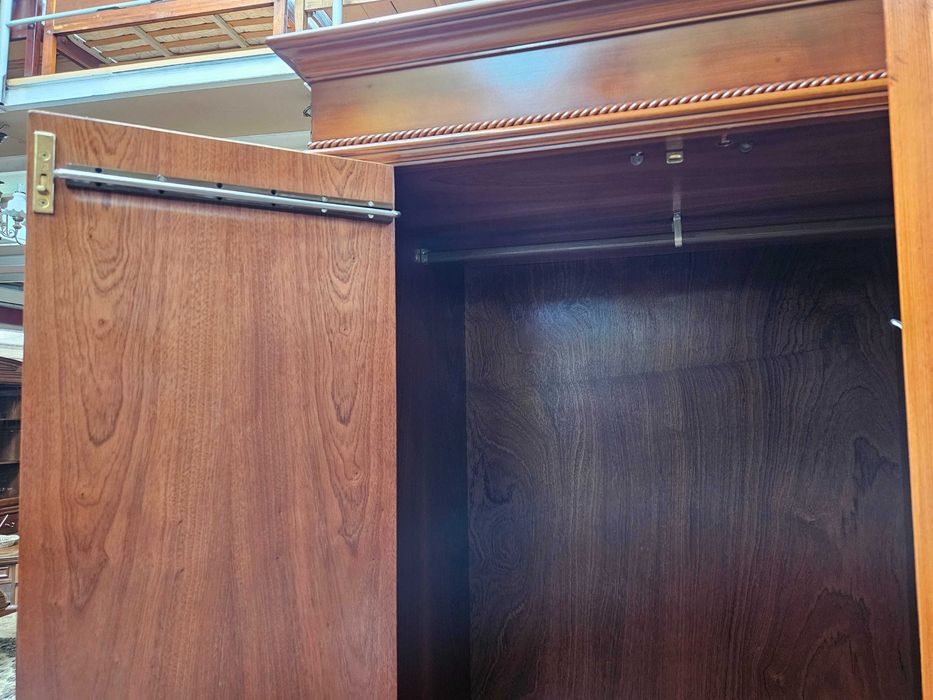 Roupeiro em madeira maciça de 4 portas - Bom estado ger