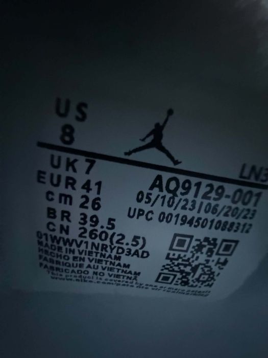 buty Jordan 4 Frozen stan bardzo dobry