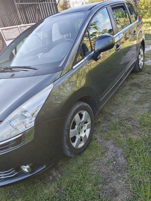 Peugeot 5008 - 7 lugares