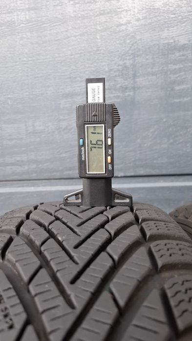 Pirelli 185/60 R15 Winter 8 mm