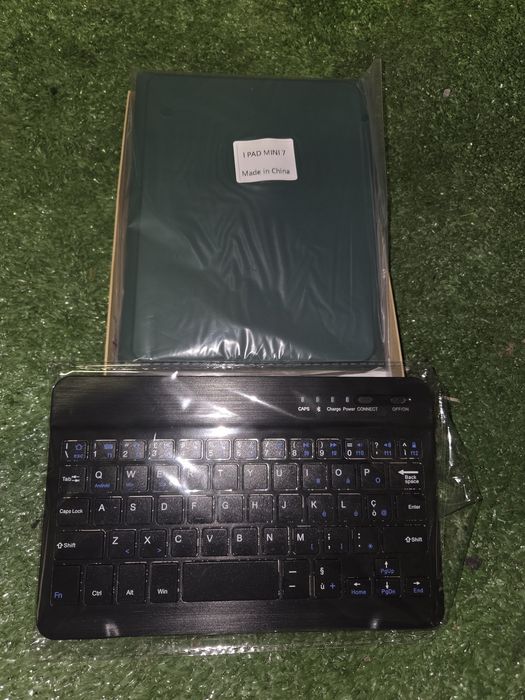 Klawiatura bezprzewodowa i etui do  ipad mini 7
