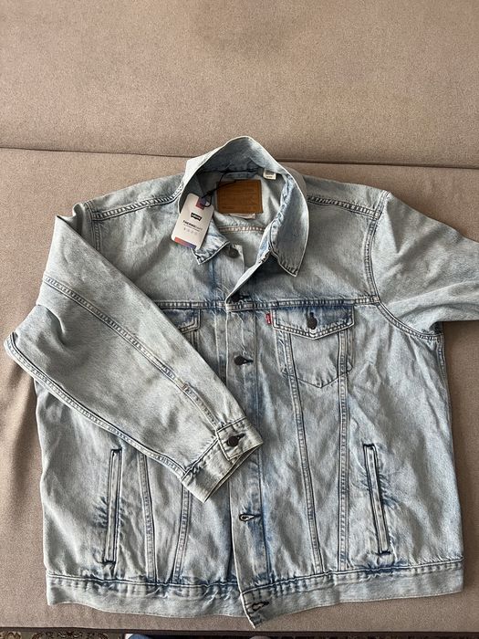 Оригінальна  куртка Levis