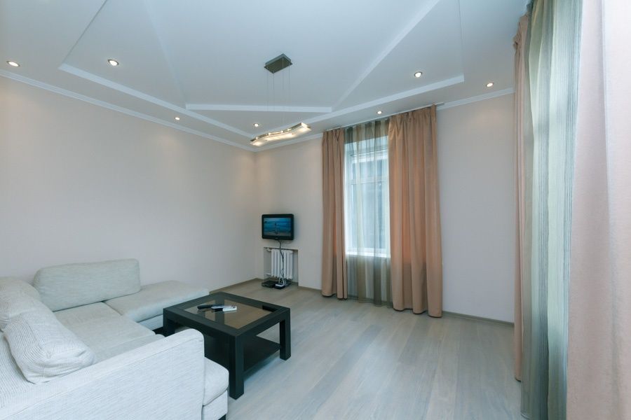 Подобово 2к апартаменти, Хрещатик, 17. м. Хрещатик