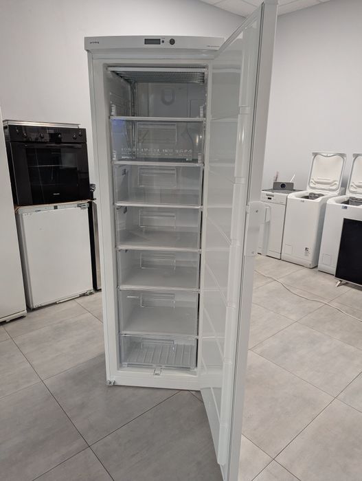 Морозильна камера Privileg  180/60/60 см 290 до Б/В