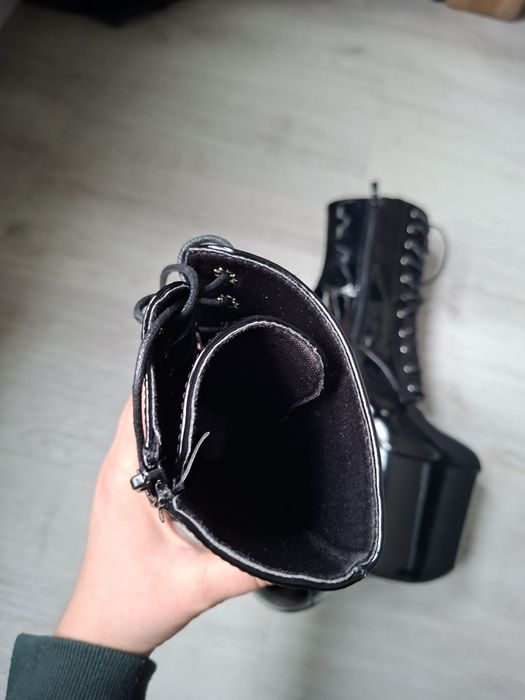 Buty na platformie, wysokie szpilki, latex high heels