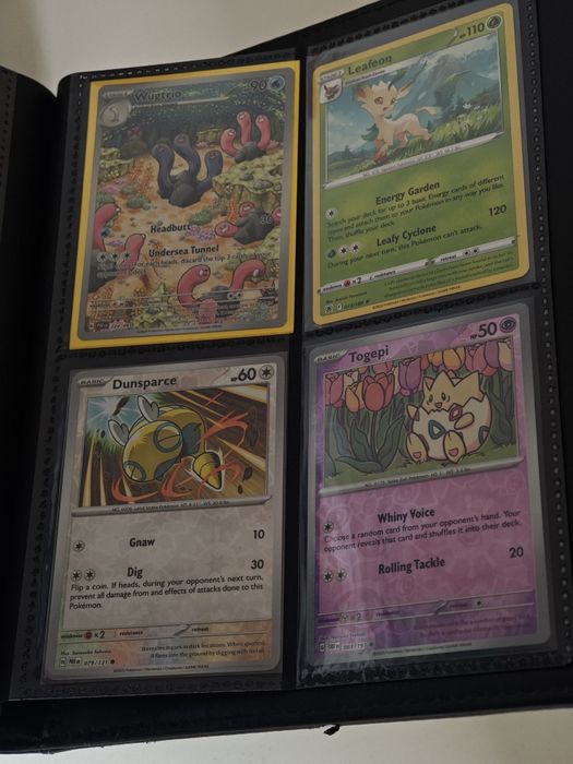 Binder Pokémon com cartas – Coleção / Iniciação
I