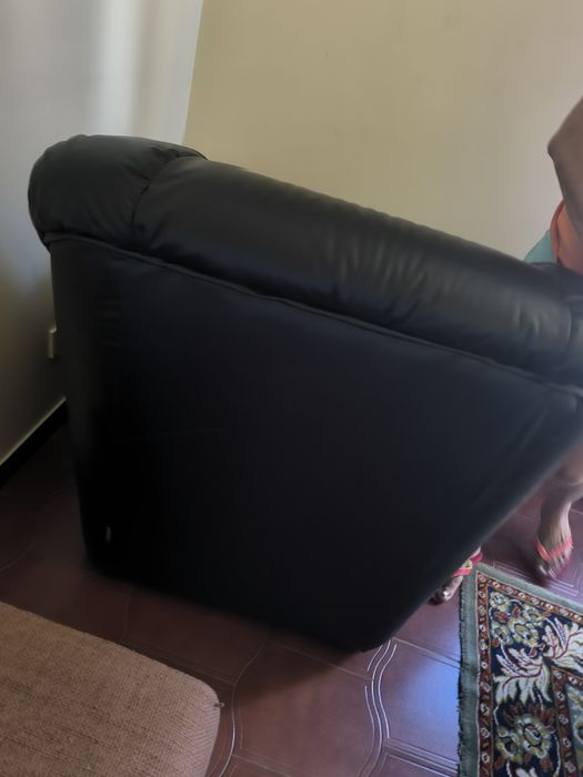 Vende-se Mesa e Poltrona de napa