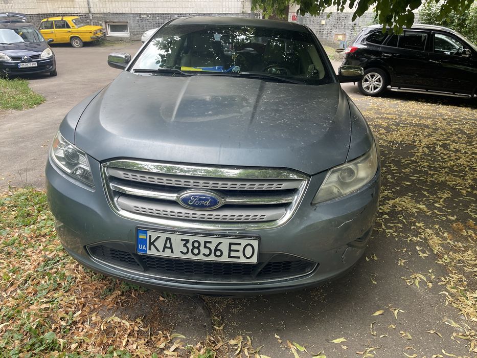 Продаеться Ford Taurus