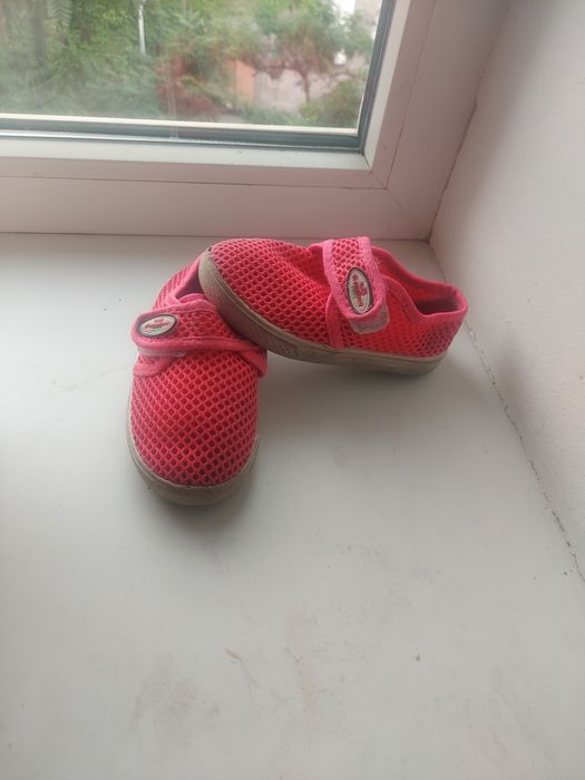 Продам макасины детские