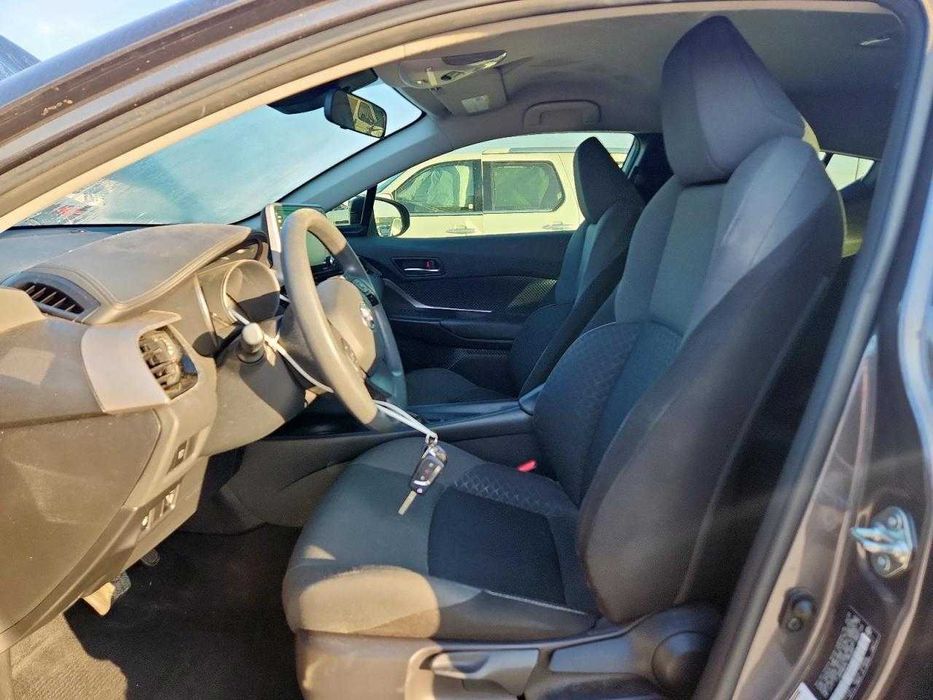 Toyota C-HR XLE 2020