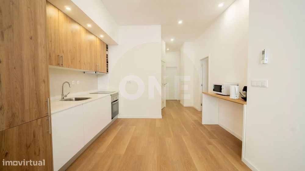 Apartamento T3 Remodelado, no bairro da Codivel, Odivelas