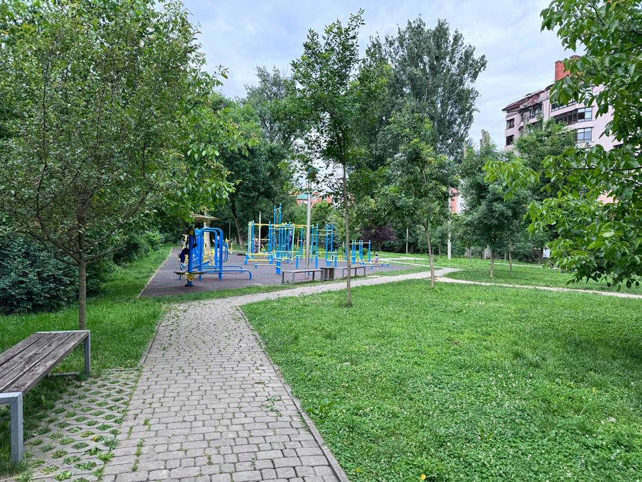 Продаж 3-к кв ПАСІЧНА . Н/Б ,А/О газове. Ремонт для себе робили. Ще ніхто не жив. Продаж з усіма меблями, що на фото.