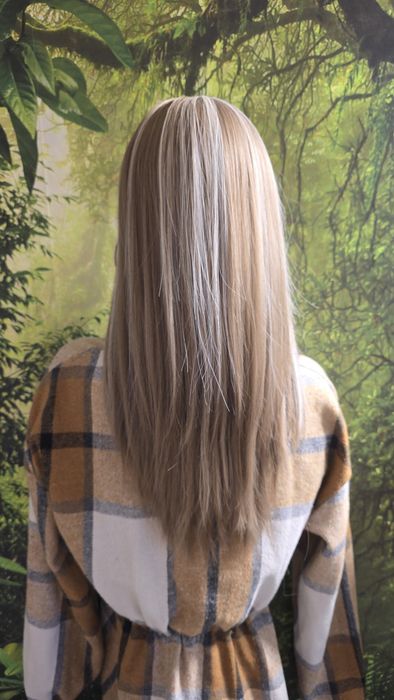 Peruka ciemny blond z pasemkami 56cm+ gratis szczotka do peruk