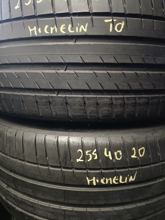 Pneus 255/40/20 Tesla