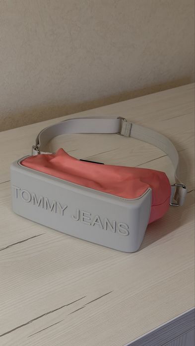 Сумка Tommy Hilfiger рожева