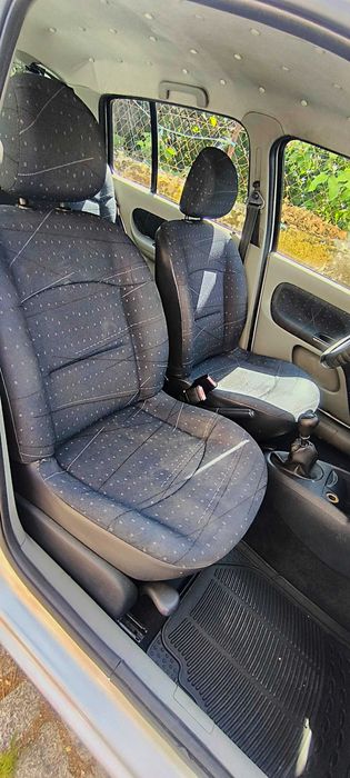 Renault Clio II - 1.2 16v de 2001