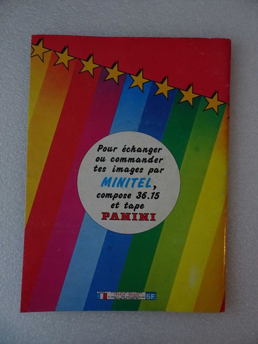 Caderneta de cromos de futebol Football 88 Panini (tem 209 cromos)