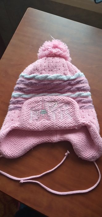 Шапка і аксесуари для дівчинки
