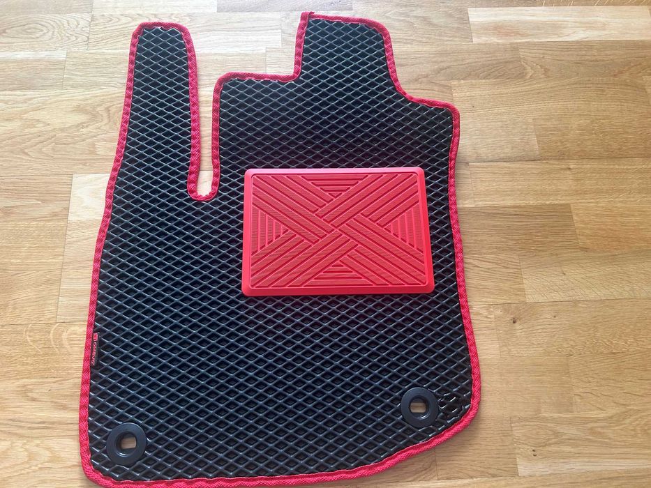 Honda Civic IX HTB Hatchback (2011-2017) dywanik gumowy kierowca Omevo wycieraczka gumowa