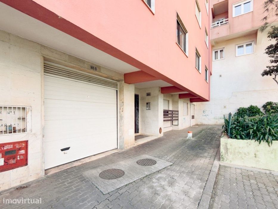 Apartamento T2 em São Marcos com Garagem