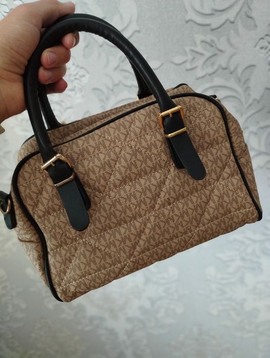 Продам сумочку від Michael kors