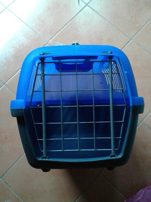 Caixa de transporte de animais, como NOVA!
