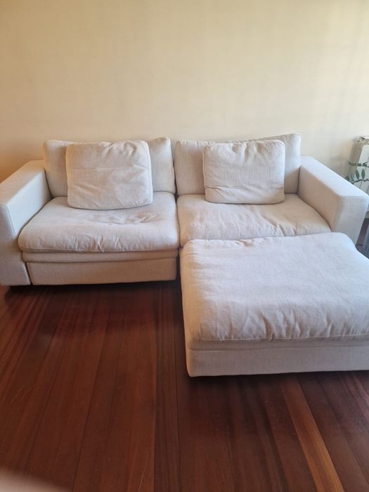 SOFA 4 MODULOS BEGE KINDA PARA 6 PESSOAS - 326 CM COMPRIMENTO