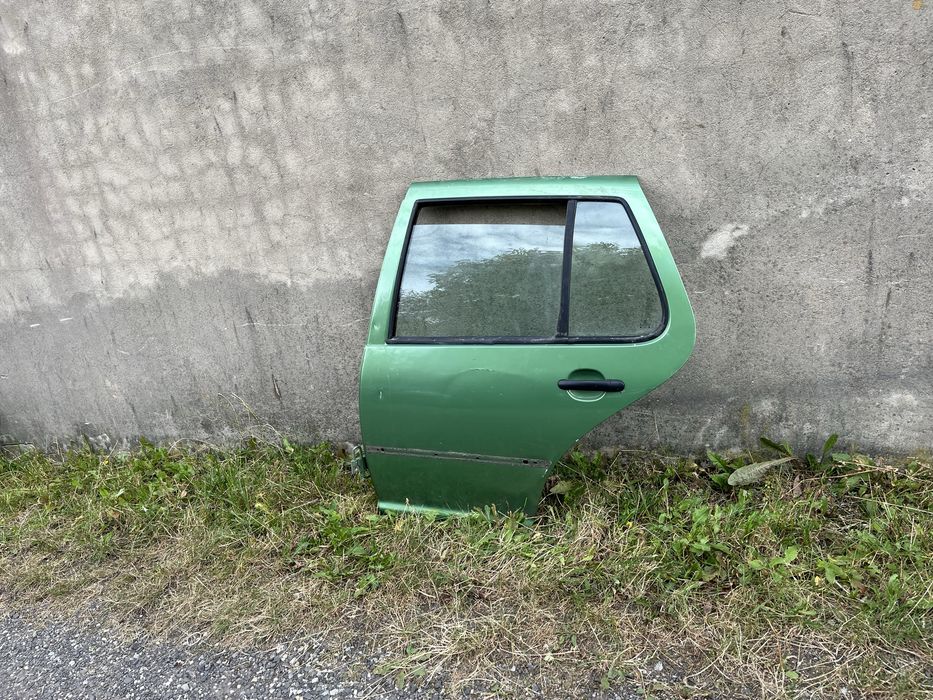Dzrwi do volkswagen golf 4