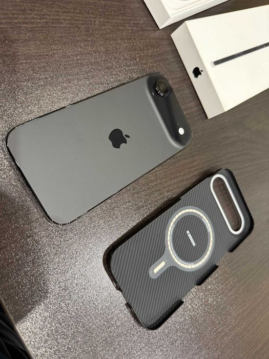 Iphone 17 Air, 256, гарантія до 02-2027