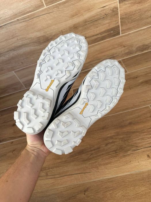 Кроссовки Adidas Terrex Skychaser Gore Tex