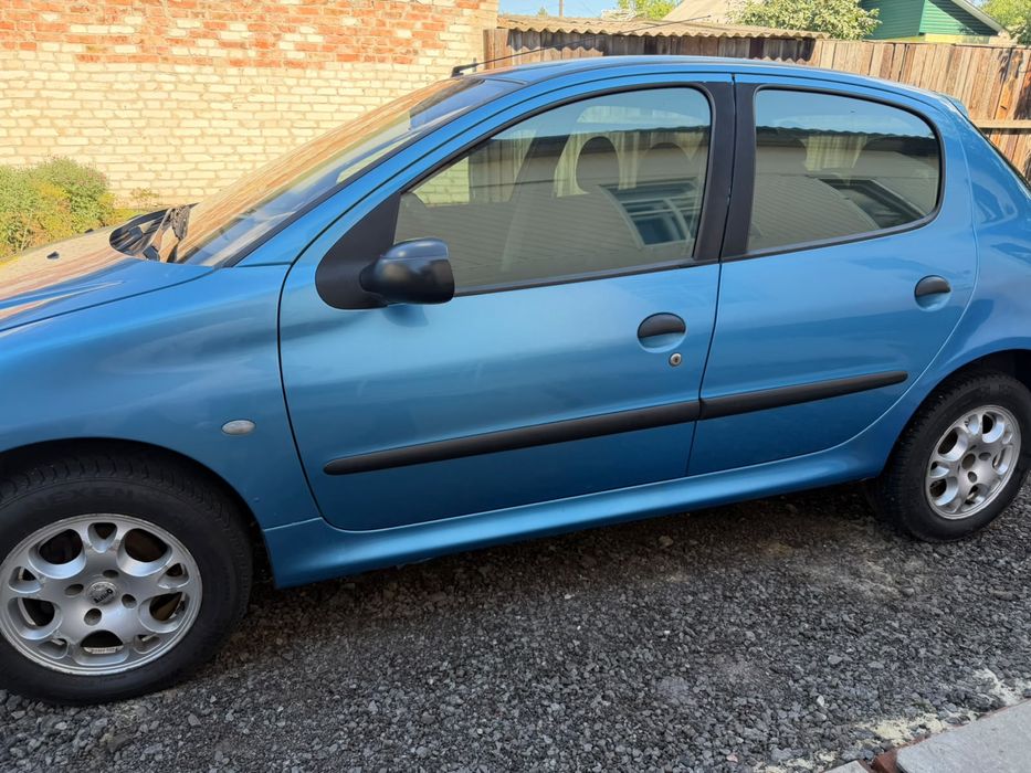 Продам Peugeot 206 2002 рік