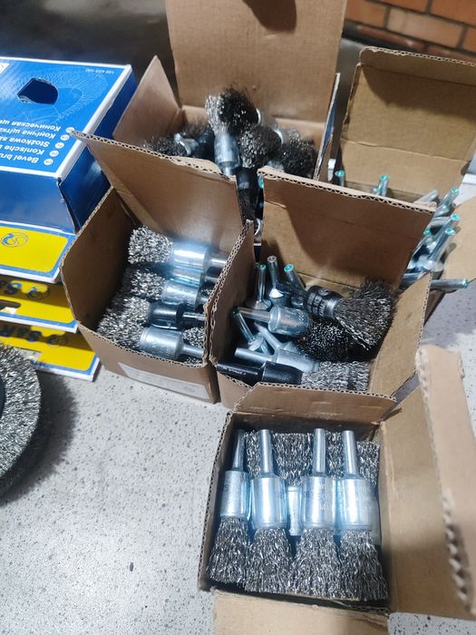 Щітки дротяні різні