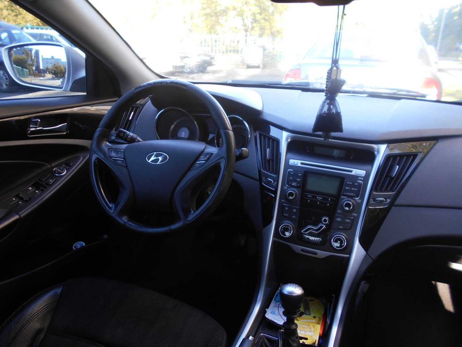 Hyundai Sonata OFFICIAL 2011