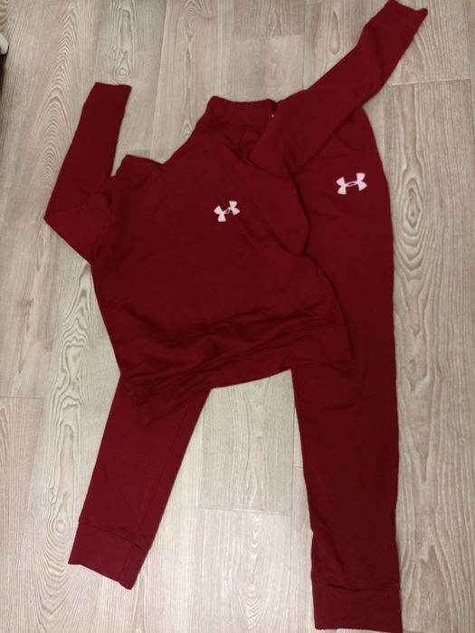 Спортивний одяг/костюм