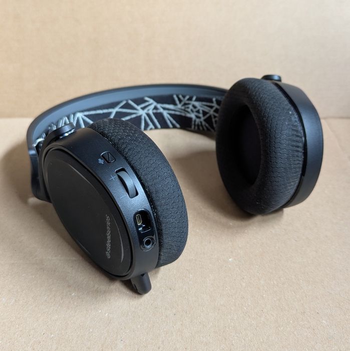 Headphones Steelseries Arctis 5