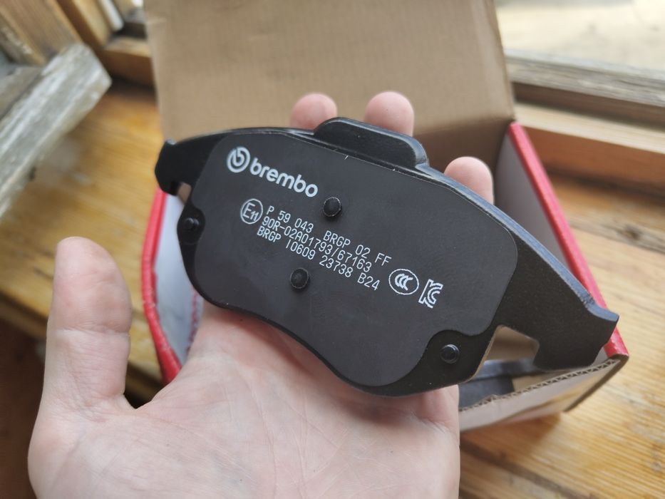 Колодки Brembo Vectra C передні,нові P59043