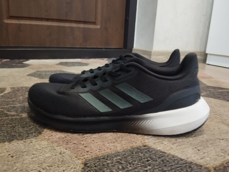 Мужские кроссовки Adidas Runfalcon 3.0  44 размер
