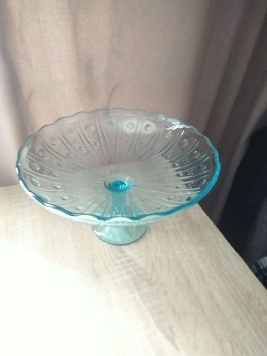 Продам конфетницу