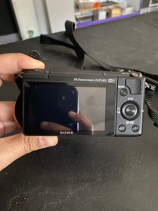 Sony Alpha A6100- vlog camera