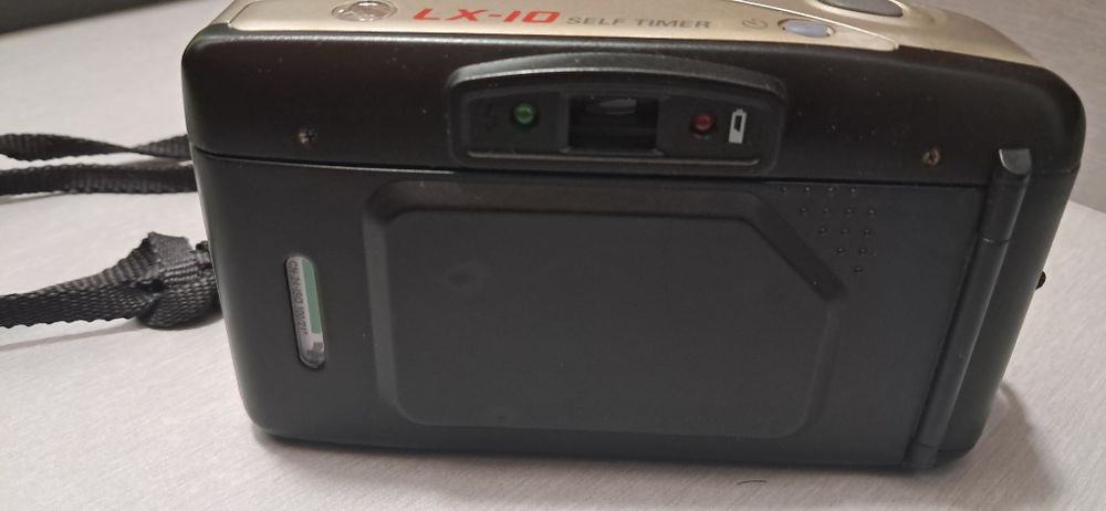 Maquina Fotografica de rolo Ricoh LX 10