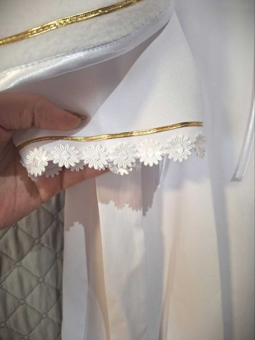Sukienka komunijna z dodatkami